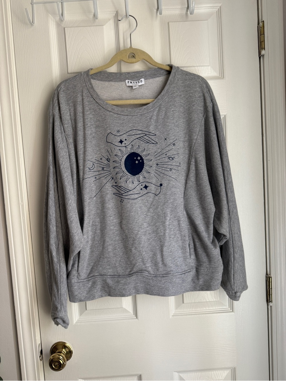 Frayed Gray Sun Moon Graphic Sweater Celestial Witchy Pullover Size XL